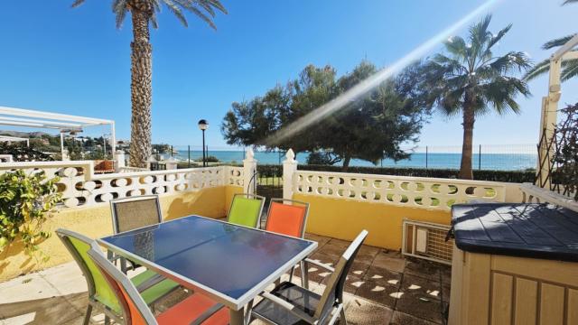 Temporary rental bungalow facing the sea with two bedrooms and 1 bathroom