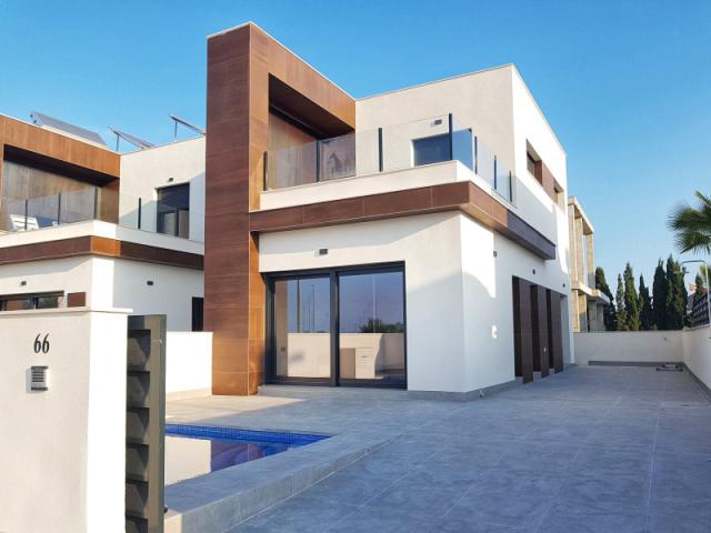 Duplex for Sale in Daya Nueva